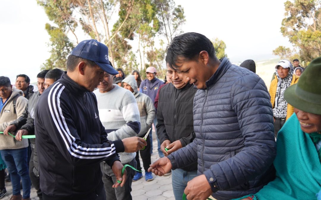 ¡NUEVA OBRA EN CANGAHUA! ALCALDÍA DE CAYAMBE INAUGURA BORDILLOS Y ADOQUINADO EN LA UNOCC